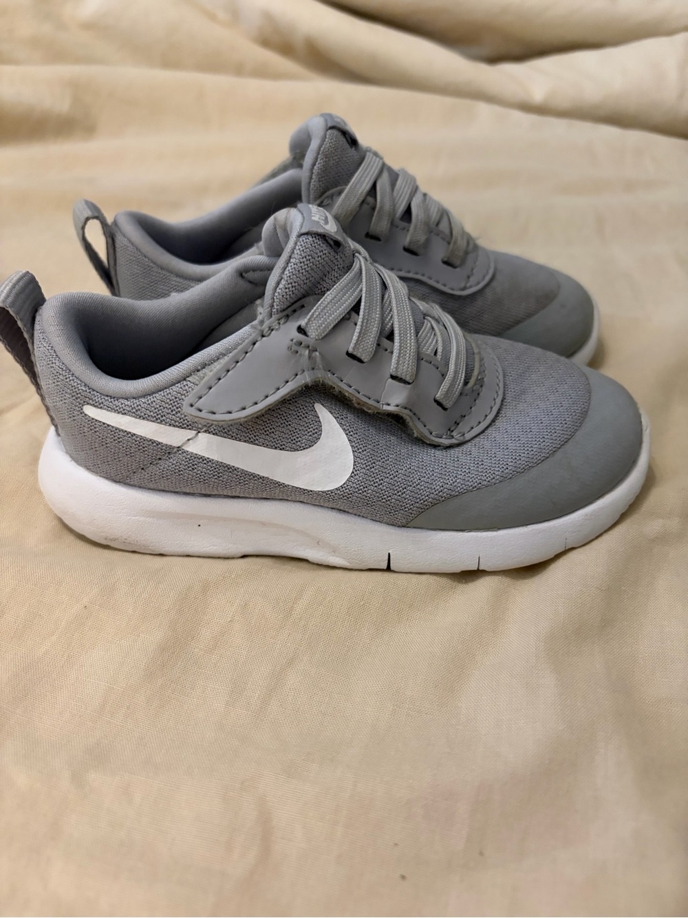 Nike Kids Grey and White Mesh Sneakers